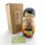 bambola giapponese kokeshi