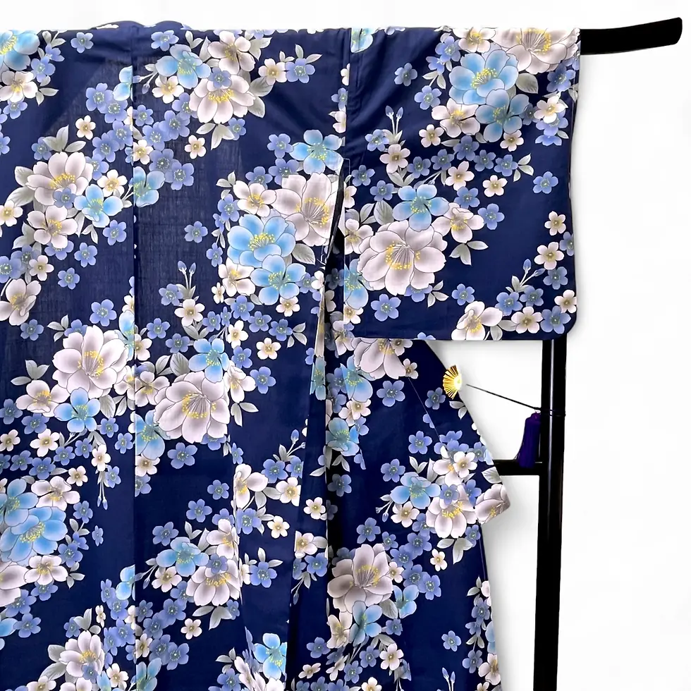 Miniatura: yukata giapponese kimono con fiori sakura
