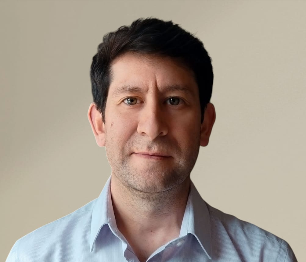 Writer: Cesar Gonzalez