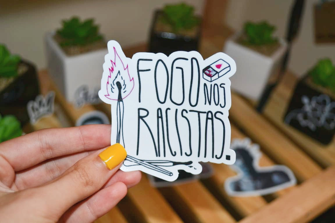 Fogo nos Racistas