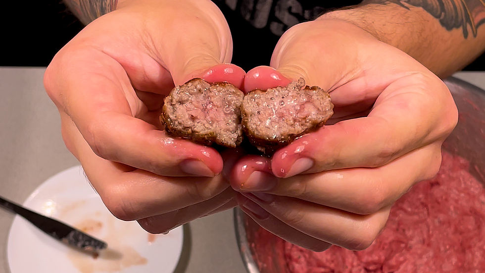 Receta tradicional de mici rumanos, preparados en casa desde 0