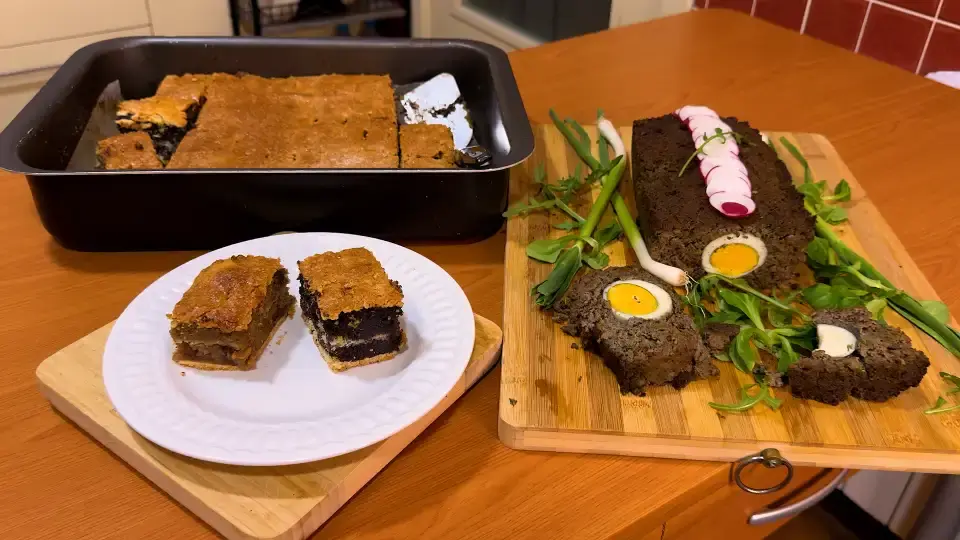 Descubre qué es el drob de miel, uno de los platos más tradicionales de la Pascua rumana. Aprende cómo se prepara este pastel salado con cordero, su origen y por qué sigue siendo imprescindible.