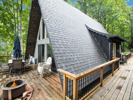 Valley view vacation rental Bellaire - deck and outside