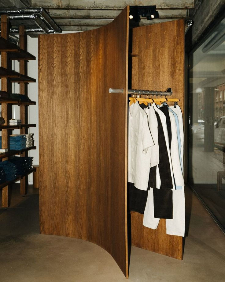 YOUR NERVOUS SYSTEM HAS ENTERED THE FITTING ROOM
