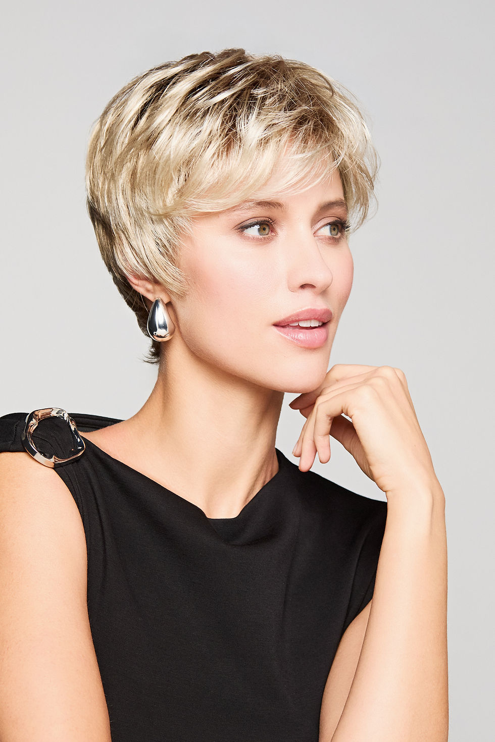 24_20-14+12 Ash Sandy Blond Rooted