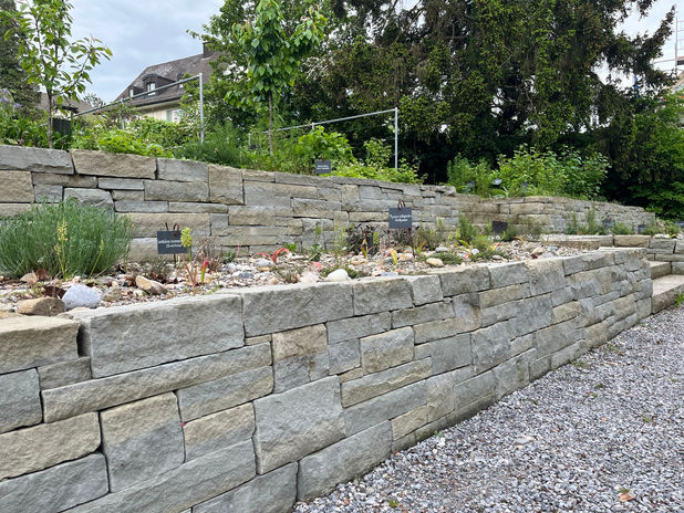 Sandsteinmauer in Bern, Solothurn und Balsthal