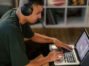 5 Best Studio Headphones for Mixing: beyerdynamic, Sennheiser, & More