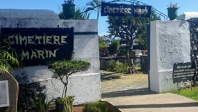 Le cimetière marin de Saint-Paul : entre mémoire et légendes pirates