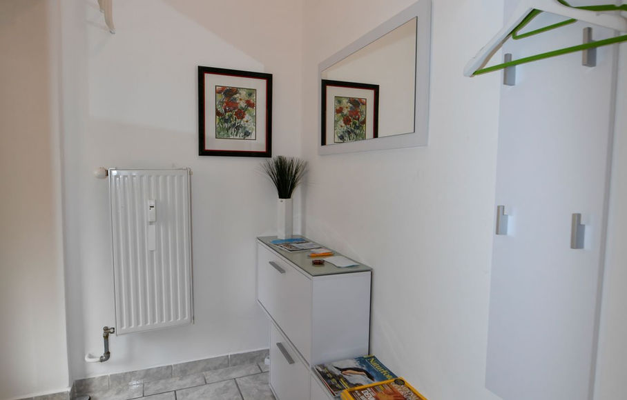 Apartment 2, Vorraum