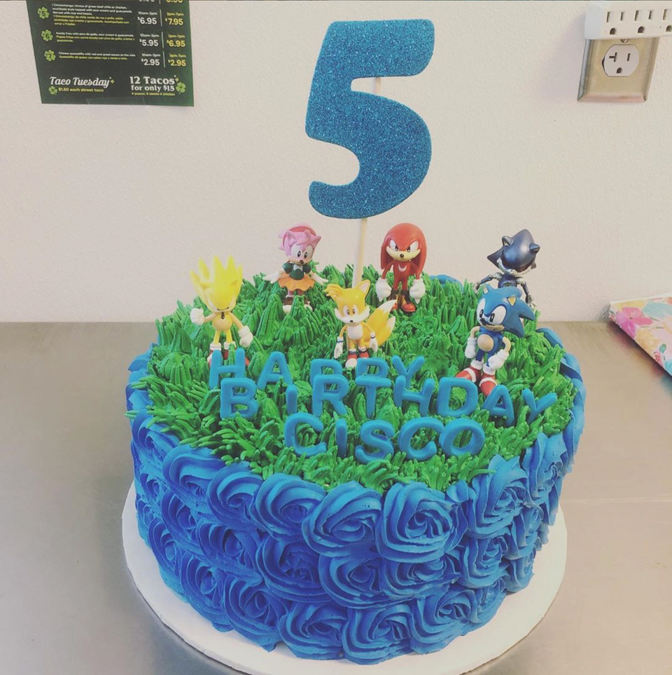 Sonic The Hedgehog Themed Cake  | TacosnCakes Taqueria y Pasteleria