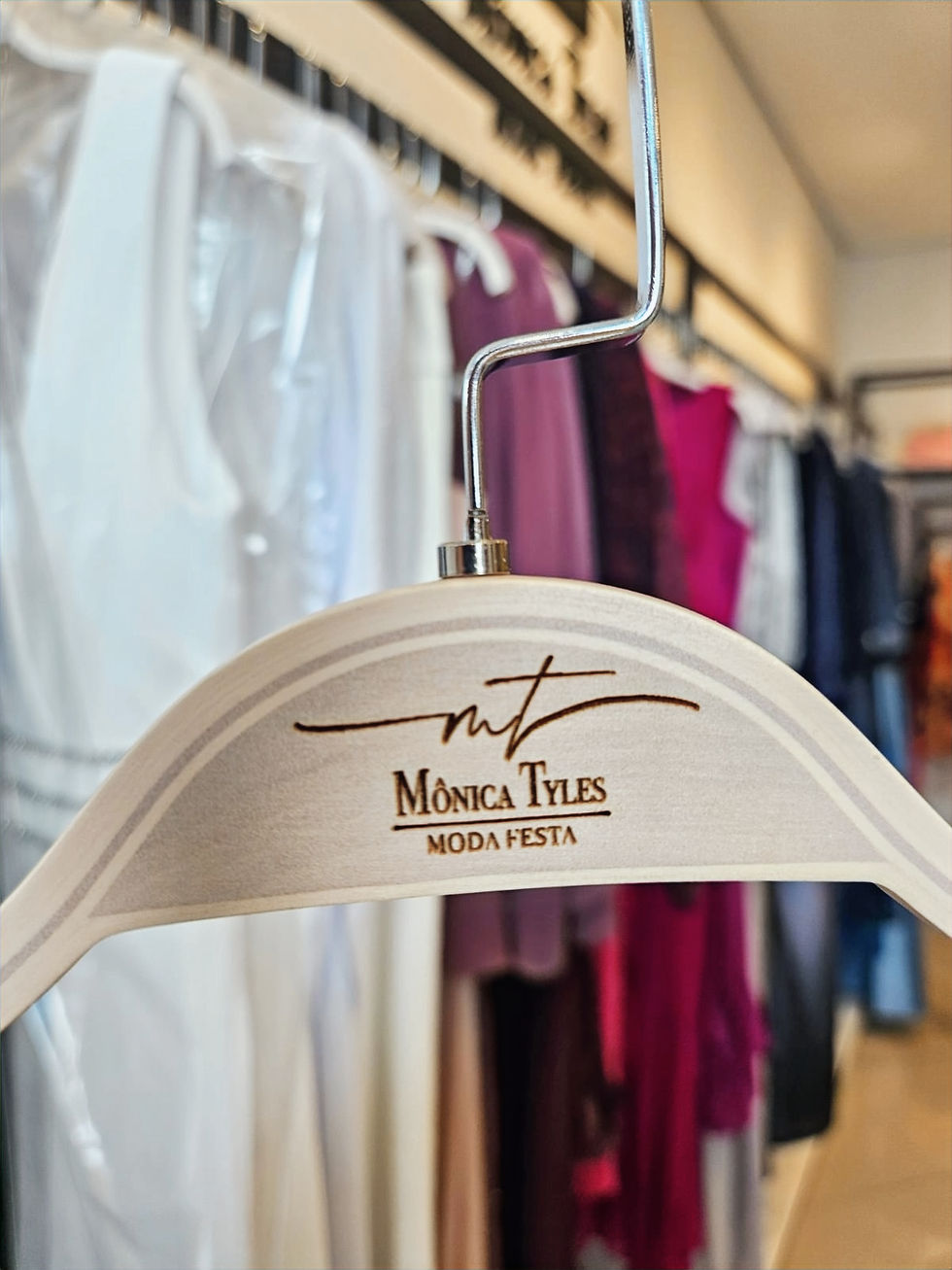 Descubra a Elegância da Moda Festa Direto de Nova York