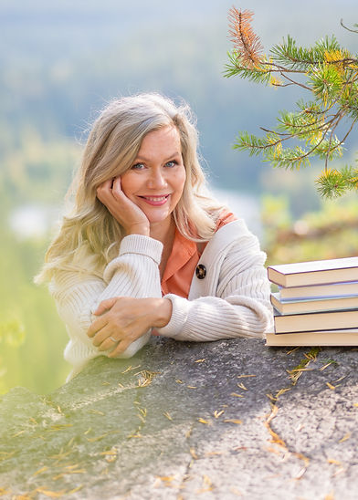 Kirjailija Minna Rytisalo henkilökuva