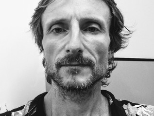 Teacher Dan - Nativo Britânico, vive no Brasil
