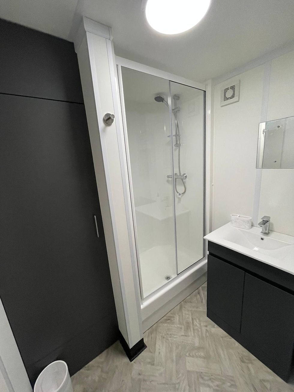 Thumbnail: Internal photos showing Bathroom