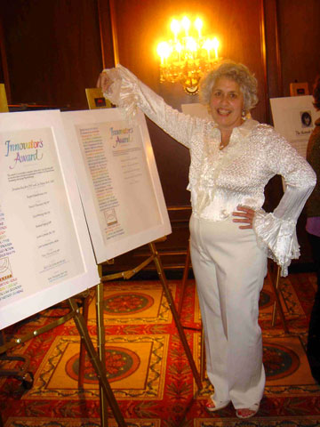 Susan Aaron receiving the 2006 Innovator's Award