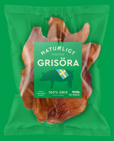 Naturligt® Hundtugg

Torkat grisöra på svensk råvara för hund. 
Lufttorkat på låg värme för att på bästa sätt bevara råvarans inneboende hälsobefrämjande egenskaper av vitaminer och mineraler.
Tillverkat i Sverige.

>  ett protein
>  svensk råvara
>  svensk tillverkning
>  utan sädeslag
>  inga tillsatser

Ingredienser: 
100% grisöra
100& svensk råvara