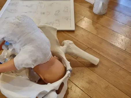 Accouchement physiologique avec une doula : un accompagnement complémentaire