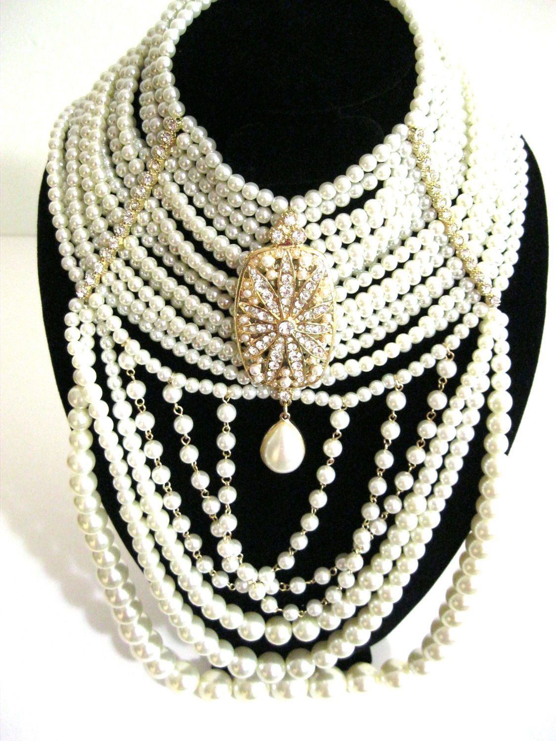 Pearl Stunner Necklace