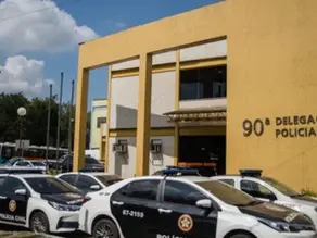 Homem é alvo de tiros na Via Dutra e sobrevive após dirigir até hospital