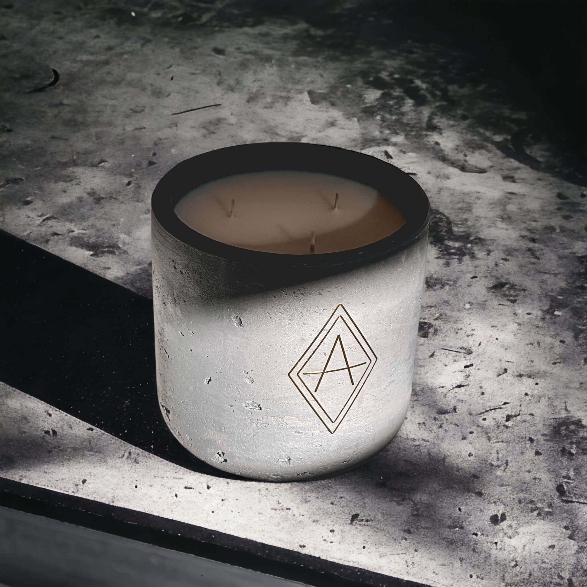 black rose | large concrete candle