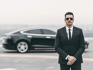 Guardia de seguridad al aire libre