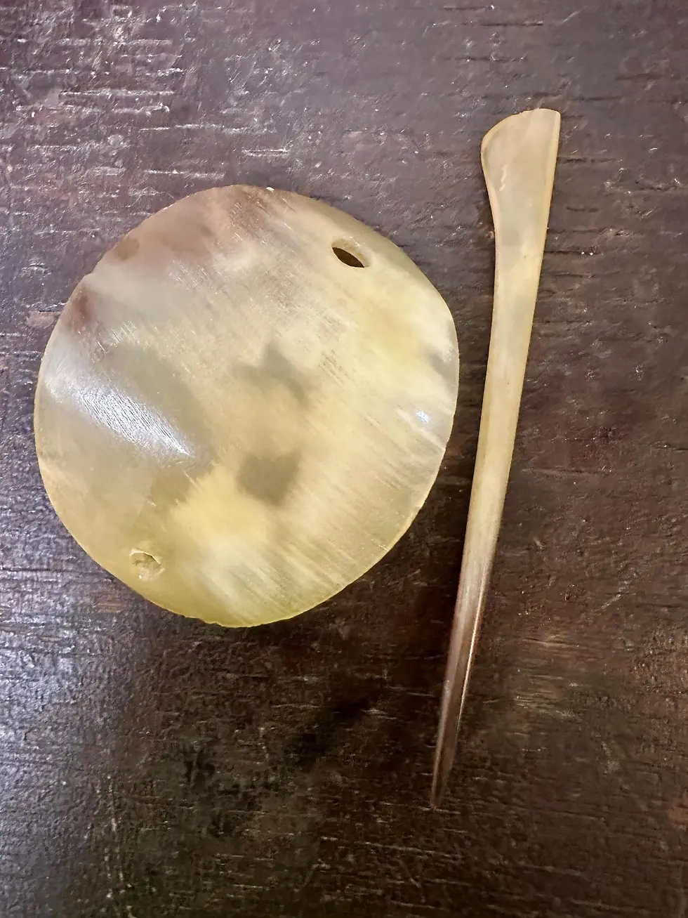 Thumbnail: Vintage Polished Horn Hair Pin Set (AC-A041)