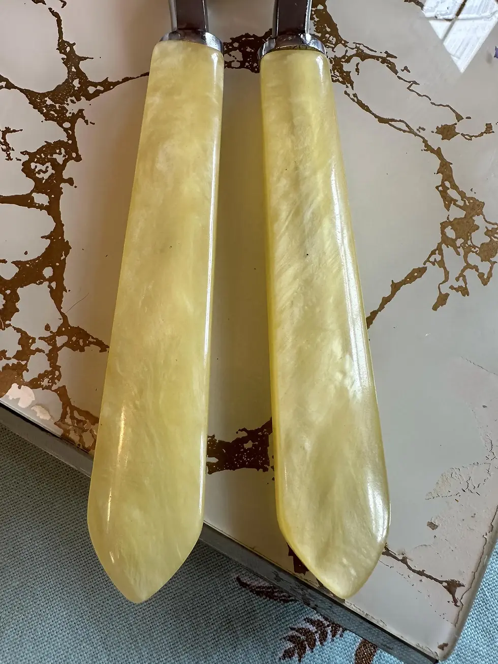 Thumbnail: Vintage Kitchen Shears, Mid Century, Poultry Cutter, Faux Pearl Handle (HG-A116)