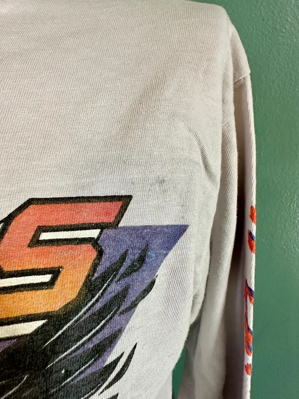 Thumbnail: Vintage Cleveland 100.7 T-shirt, Long Sleeve Buzzard Radio Station (TS-A306)