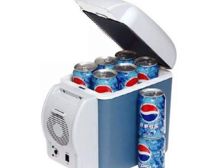 "Mini Cooler 12V de 7,5L: Mantenha Seus Alimentos Frescos em Viagens e Passeios"
