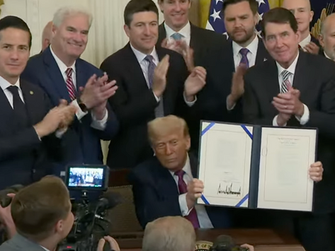Trump Signs GENIUS Act – The First U.S. Federal Crypto Law