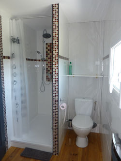 Salle de bain sur la mezzanine