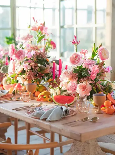 bold-pink-wedding-reception.webp