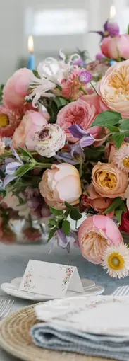 pink-wedding-centrepieces.webp