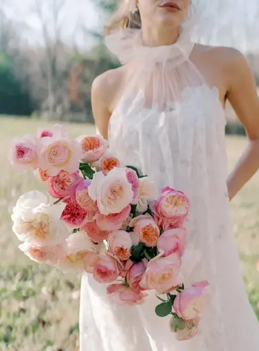 barbie-pink-bridal-bouquet.webp