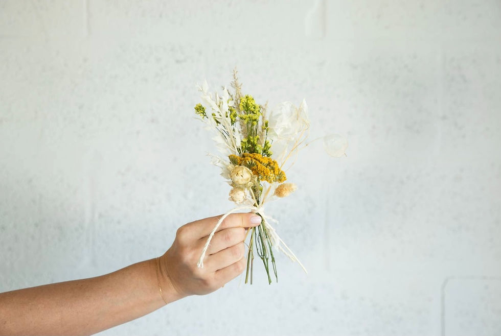 Thumbnail: Petite dried floral bouquet