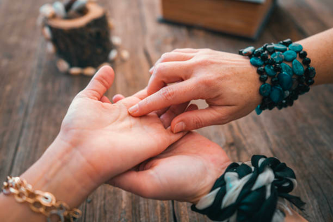 5 Common Myths About Psychic Mediums: Separating Fact from Fiction