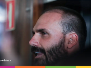 Moraes determina bloqueio de bens e contas de Eduardo Bolsonaro