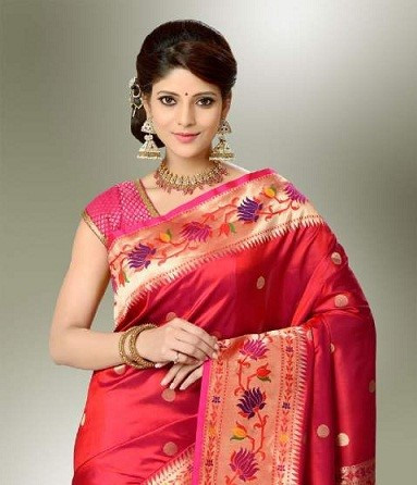 Red Coloured Flower Design Paithani