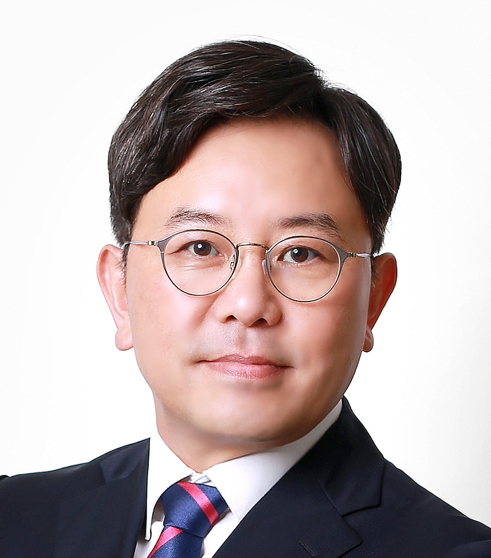 Keewan Kim.jpg
