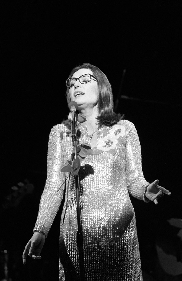 Nana MOUSKOURI