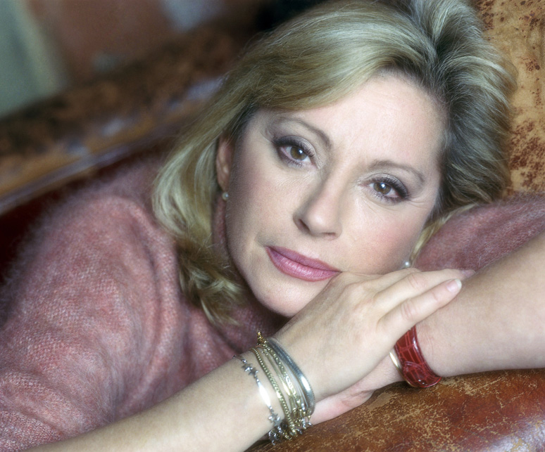 Véronique SANSON