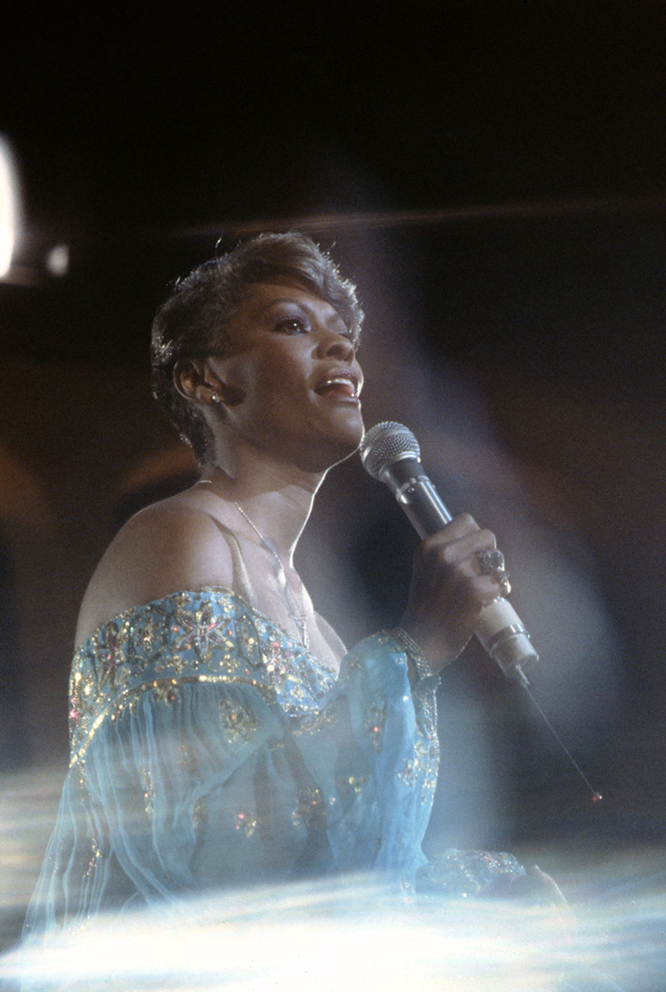 Dionne WARWICK