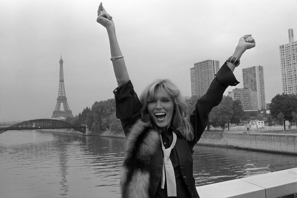 Amanda LEAR