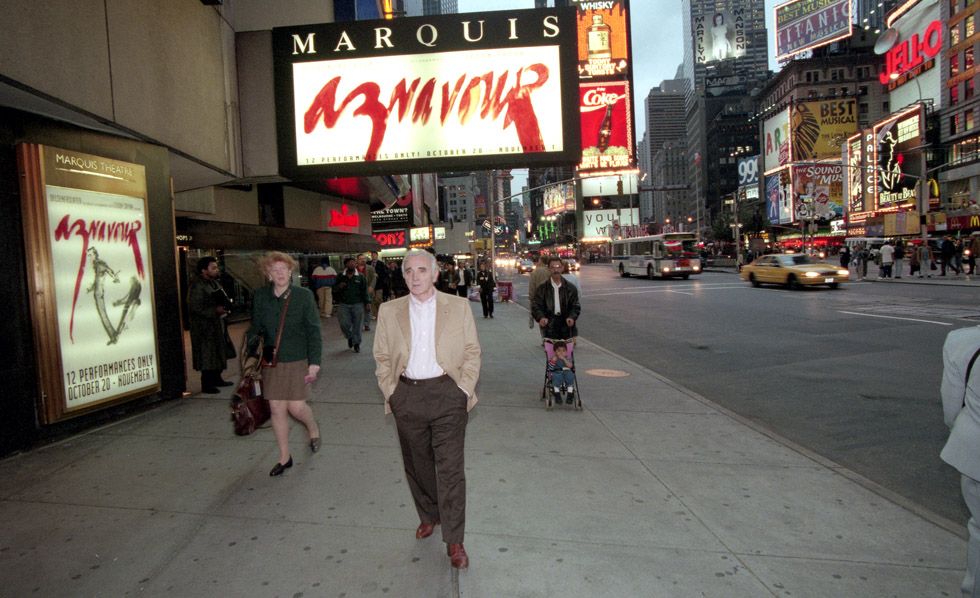 Charles AZNAVOUR