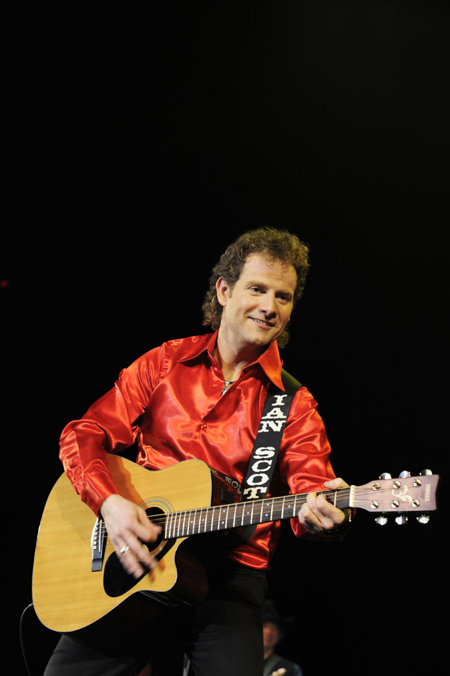 Ian SCOTT