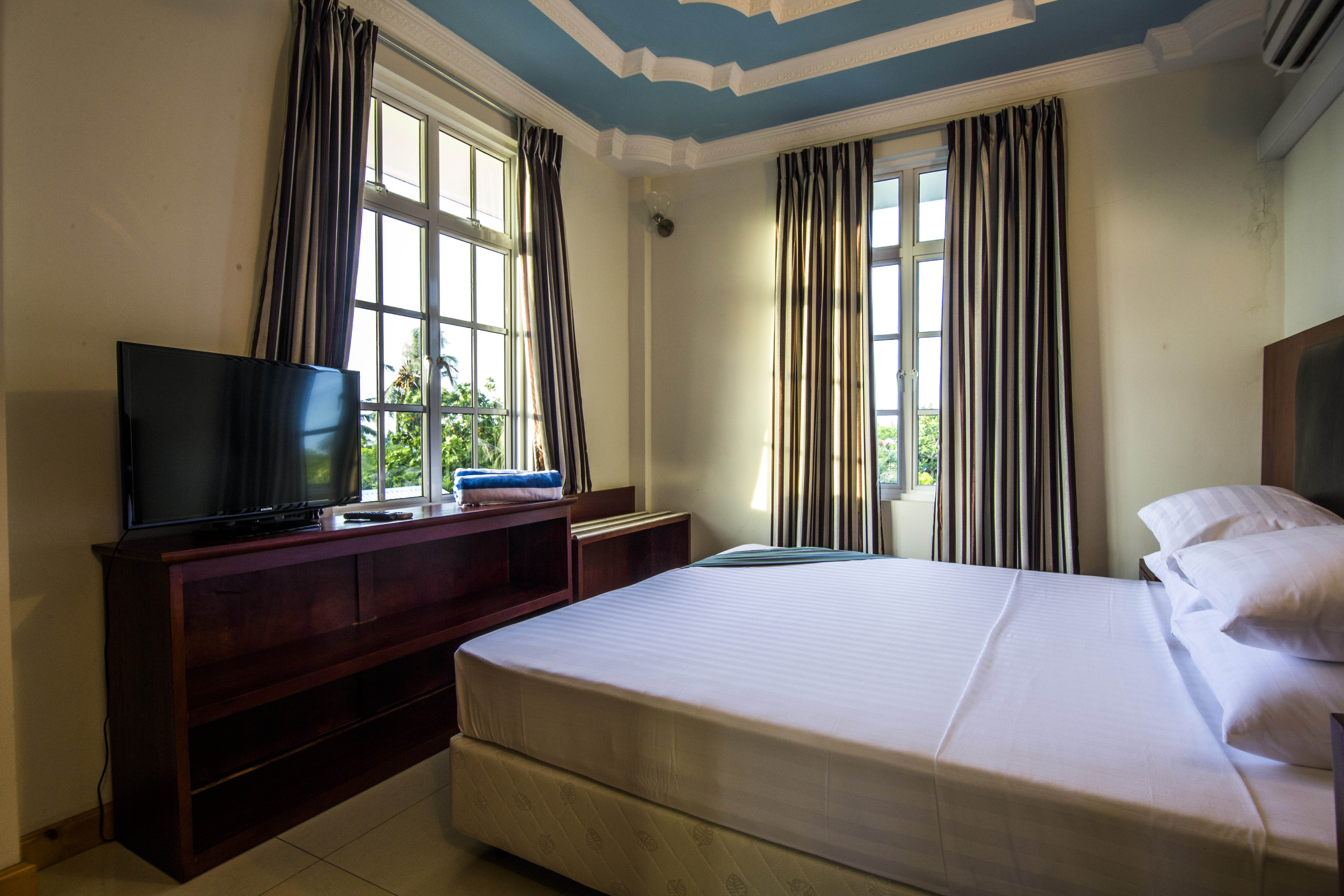 Lacabana Maldives Standard Double Room (4)
