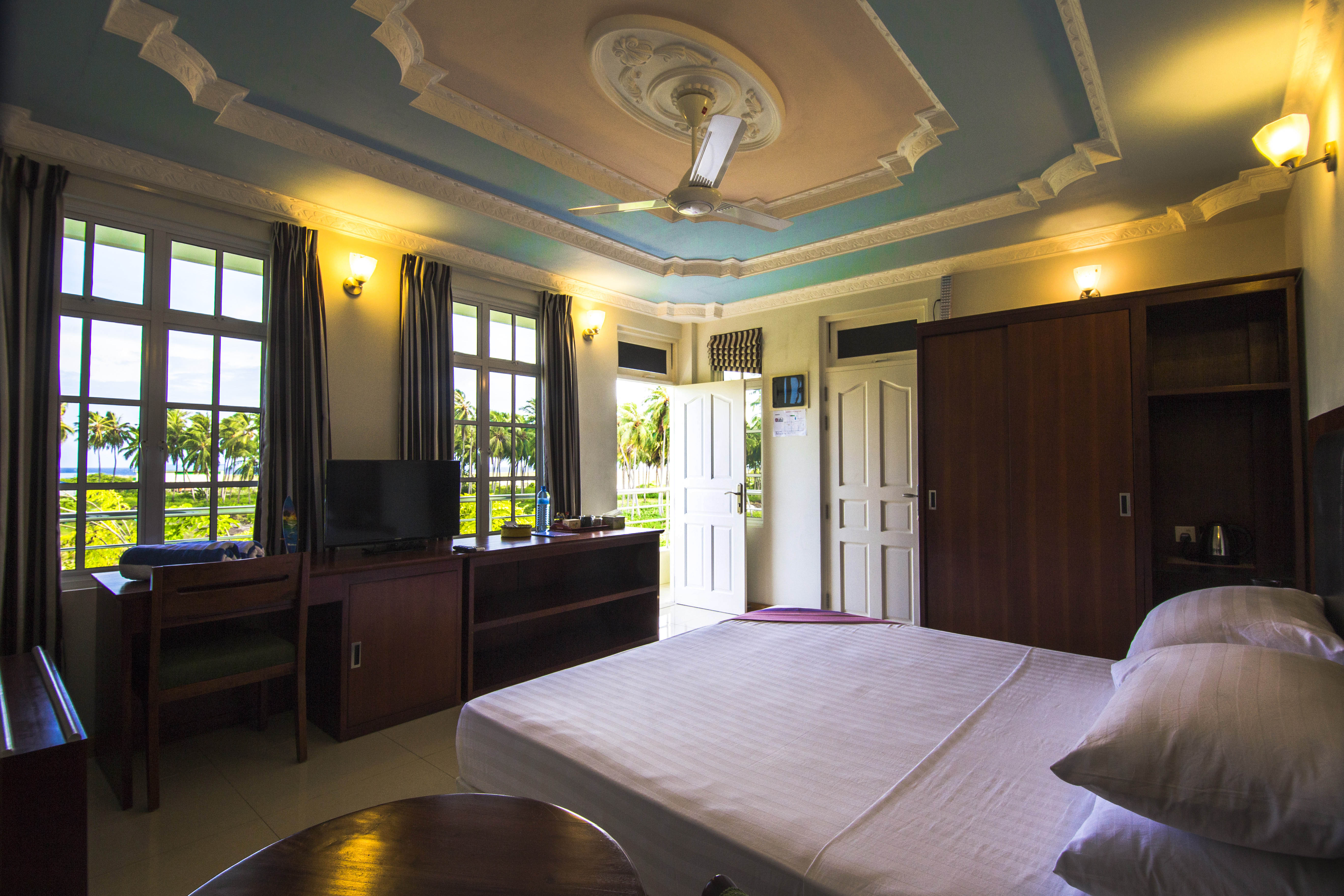 Lacabana Maldives Superior Deluxe Room (4)