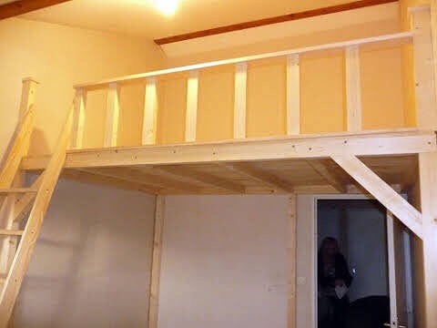 Photo du rédacteur: Mezzanine Un étage en plus!