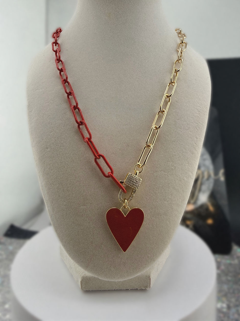 Thumbnail: The Eclipse Heart Statement Chain 