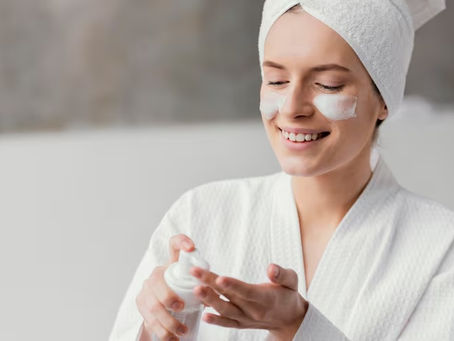 Moisturizing Cream Helping Maintain Natural Skin Moisture